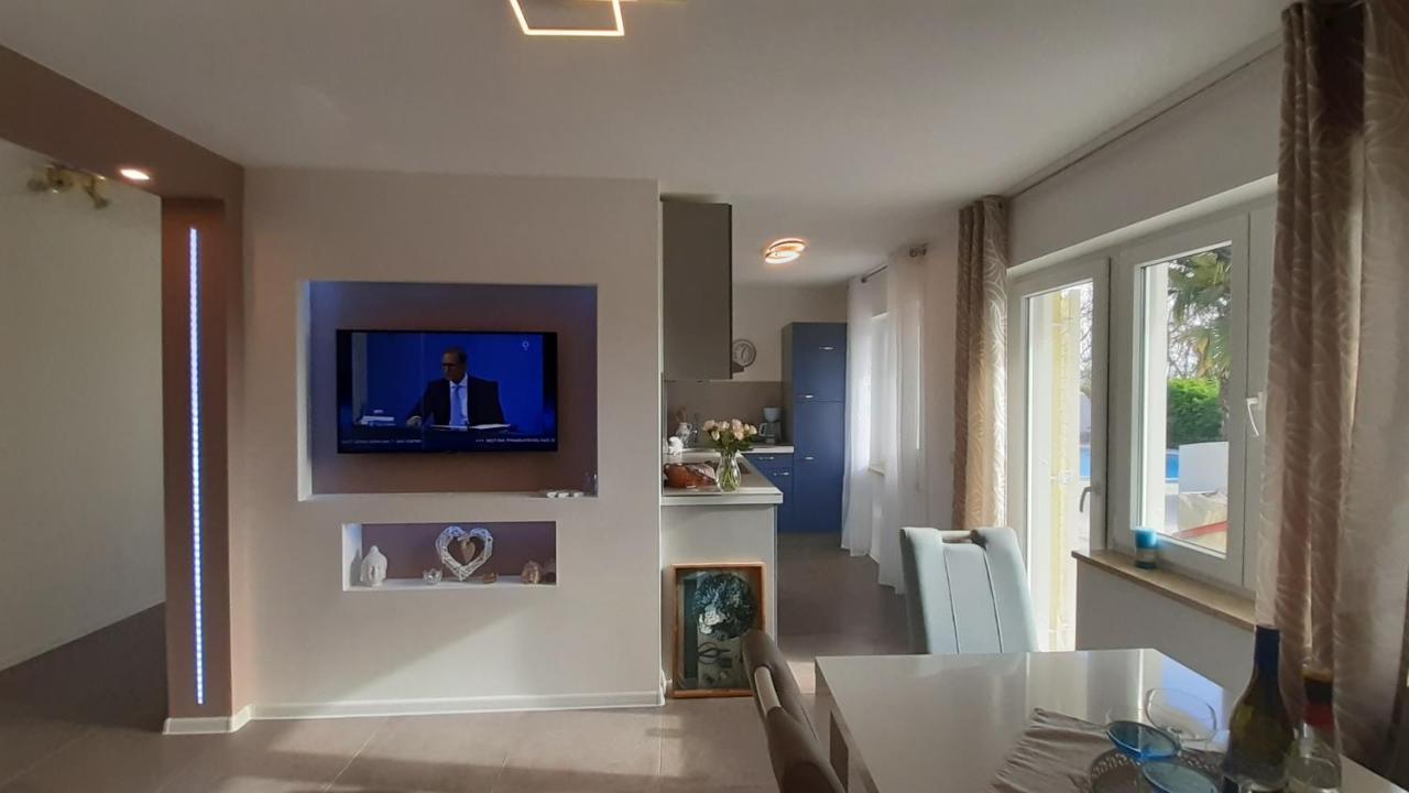 Villa Elke Maria With Overflow Pool And Hydromassage Novigrad Istria 외부 사진