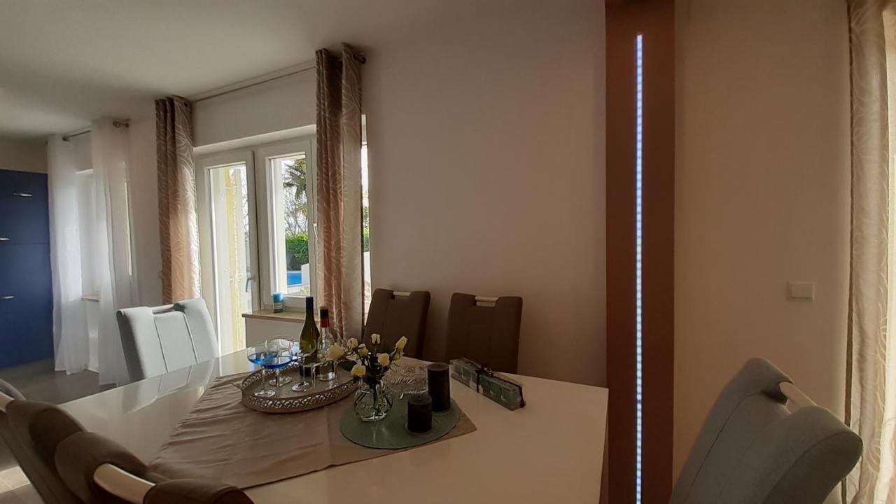 Villa Elke Maria With Overflow Pool And Hydromassage Novigrad Istria 외부 사진
