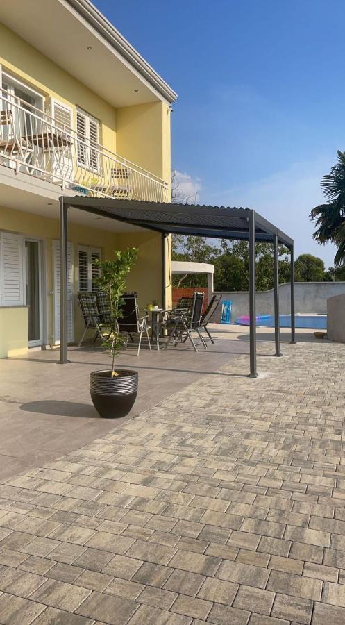 Villa Elke Maria With Overflow Pool And Hydromassage Novigrad Istria 외부 사진