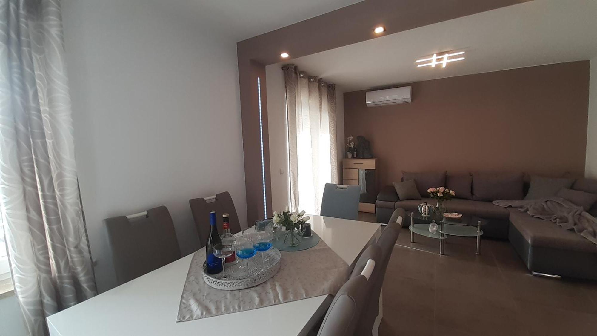 Villa Elke Maria With Overflow Pool And Hydromassage Novigrad Istria 객실 사진
