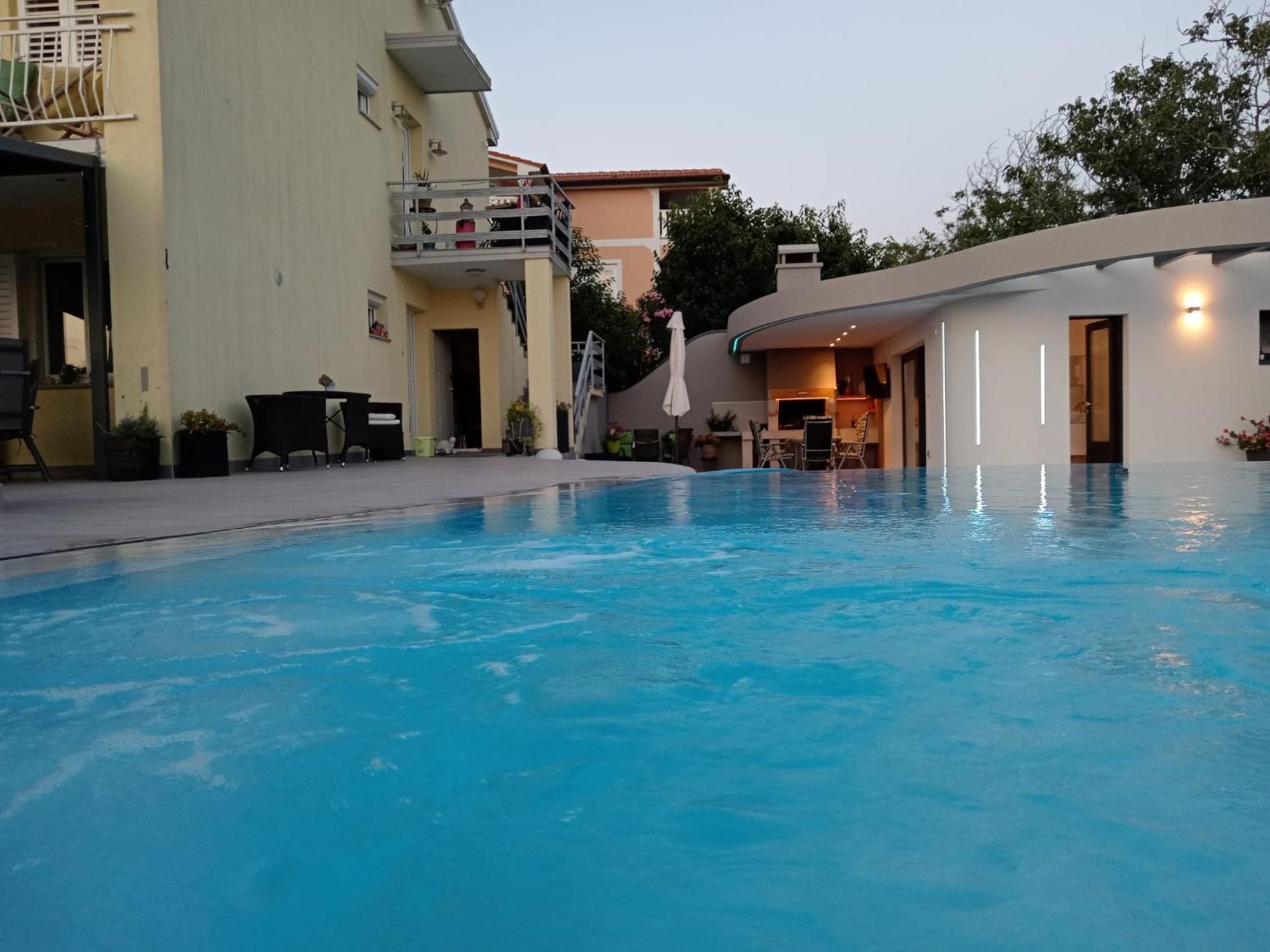 Villa Elke Maria With Overflow Pool And Hydromassage Novigrad Istria 외부 사진